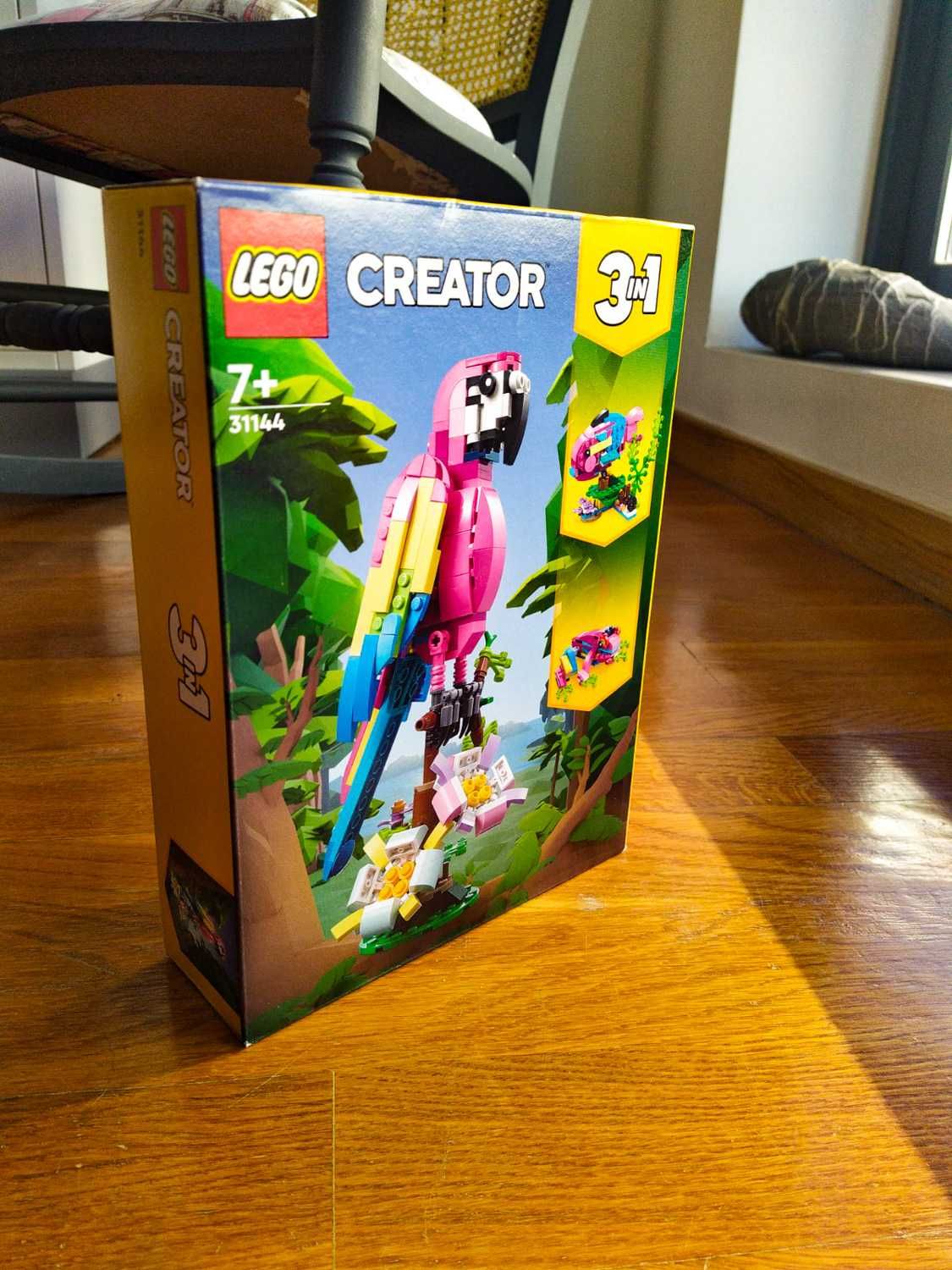 LEGO 31144 Creator 3 in 1 Exotic Pink Parrot