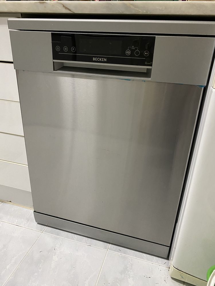 Máquina da loiça BECKEN