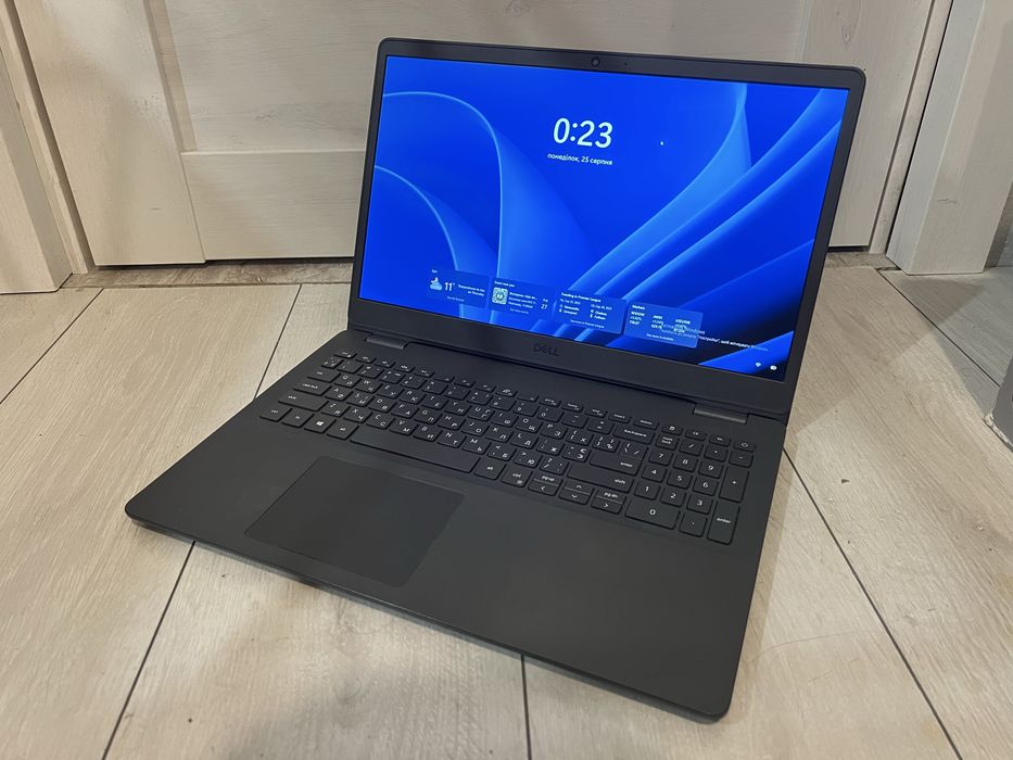 Ноутбук Dell Vostro 3500 16 gb Intel i3