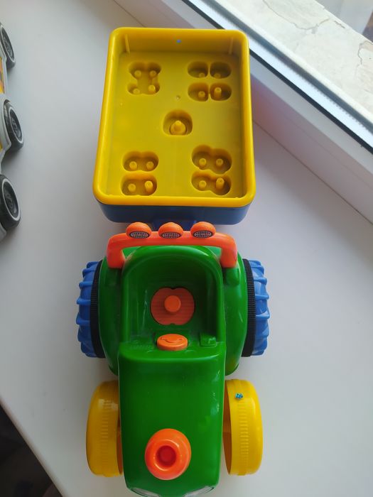 Трактор музыкальный