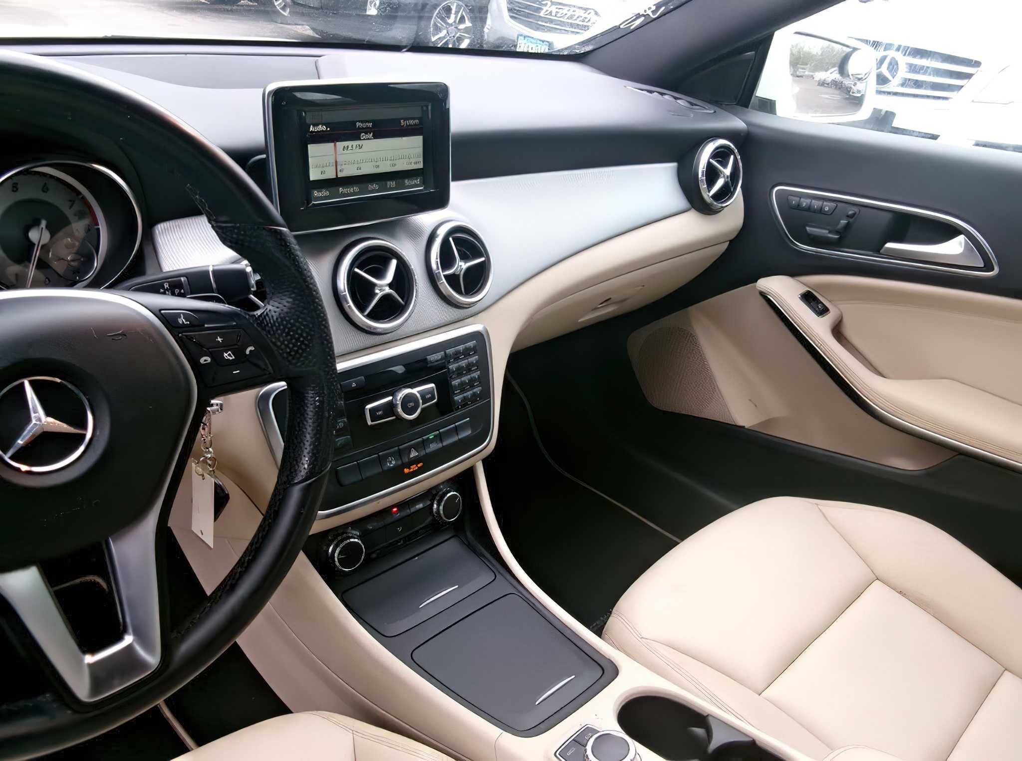 Mercedes-Benz CLA 250 2014 2.0