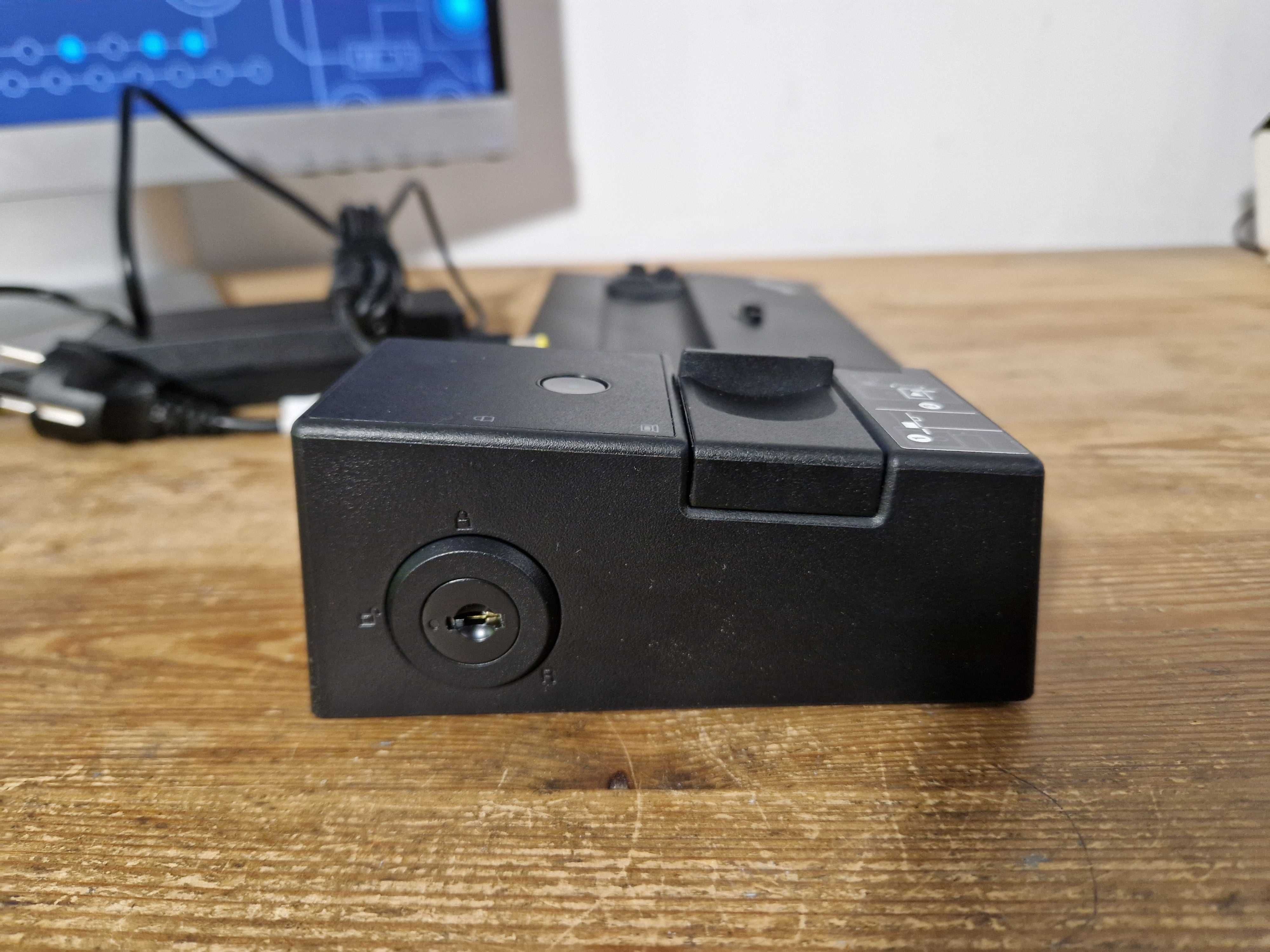 Stacja dokująca Lenovo 40AH0135EU (2650)