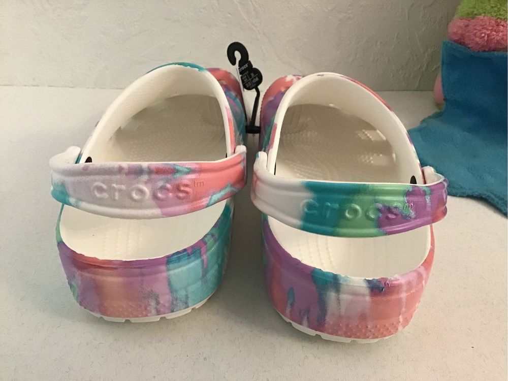 женские клоги Crocs, сандали c рисунком тай-дай,р.38, оригинал