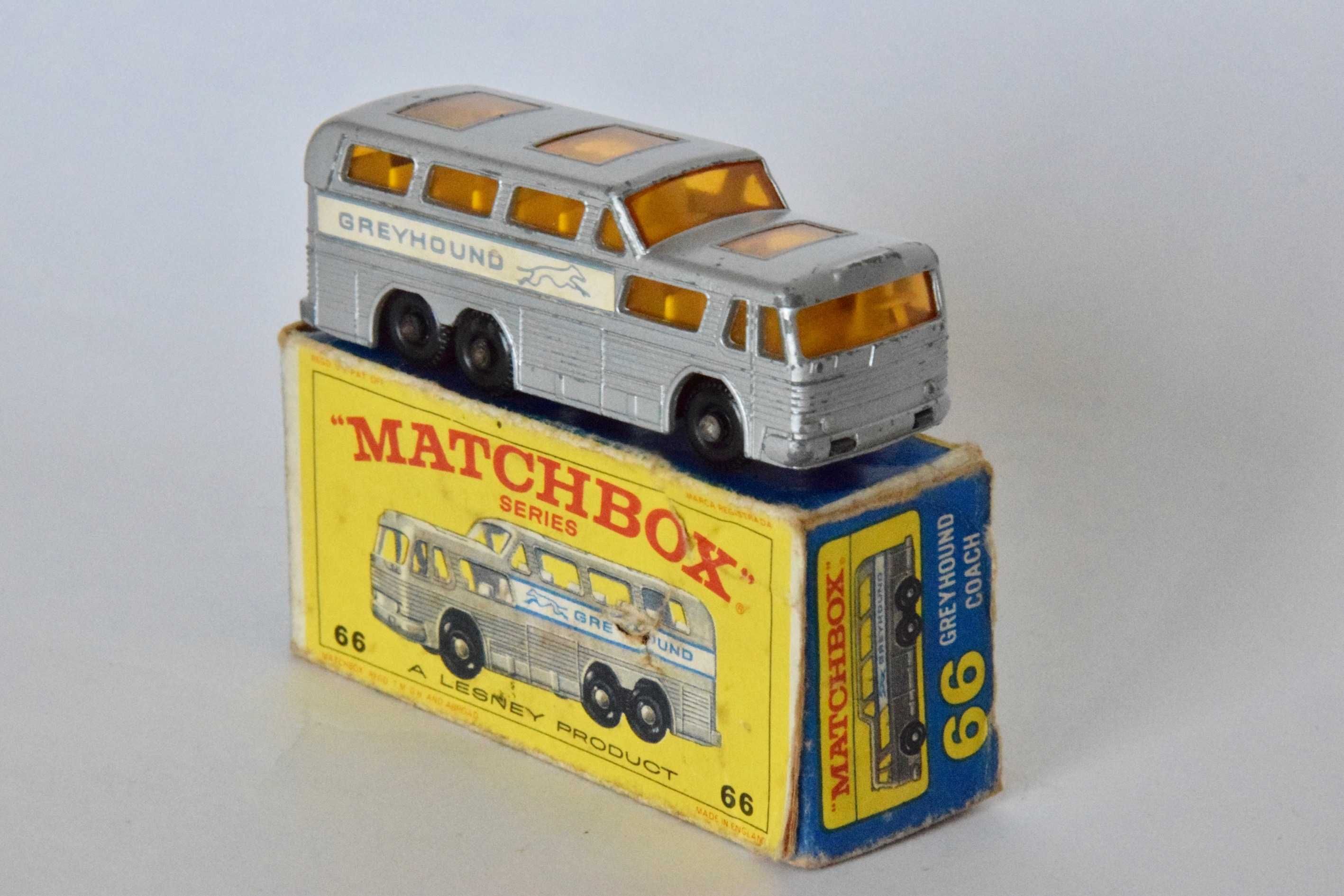 Matchbox 66 Greyhound Coach com caixa original