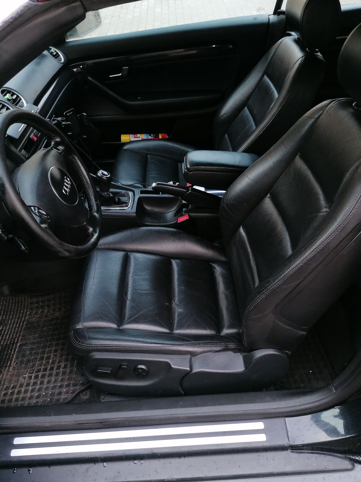 Audi a4b6 cabrio.       .