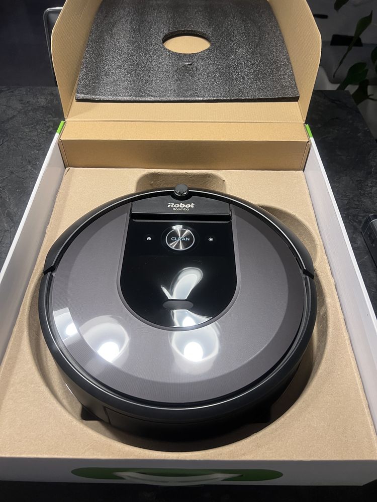 Do sprzedania Robot Roomba I7