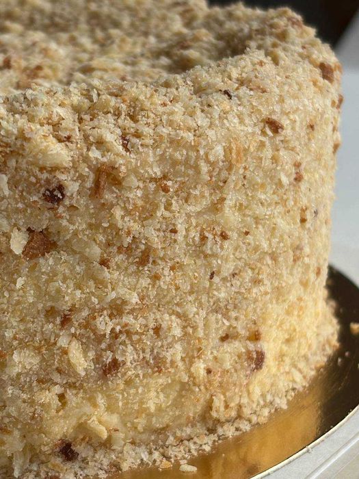 Принимаю заказы на торты к праздничному столу