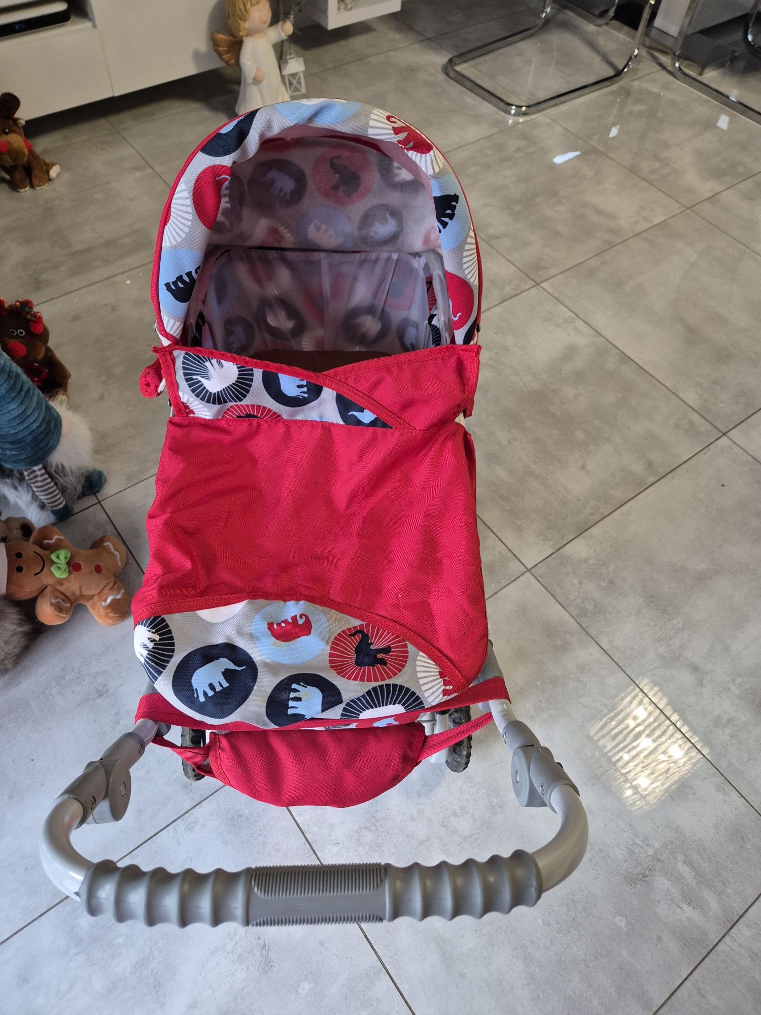 Wózek dla lalki.