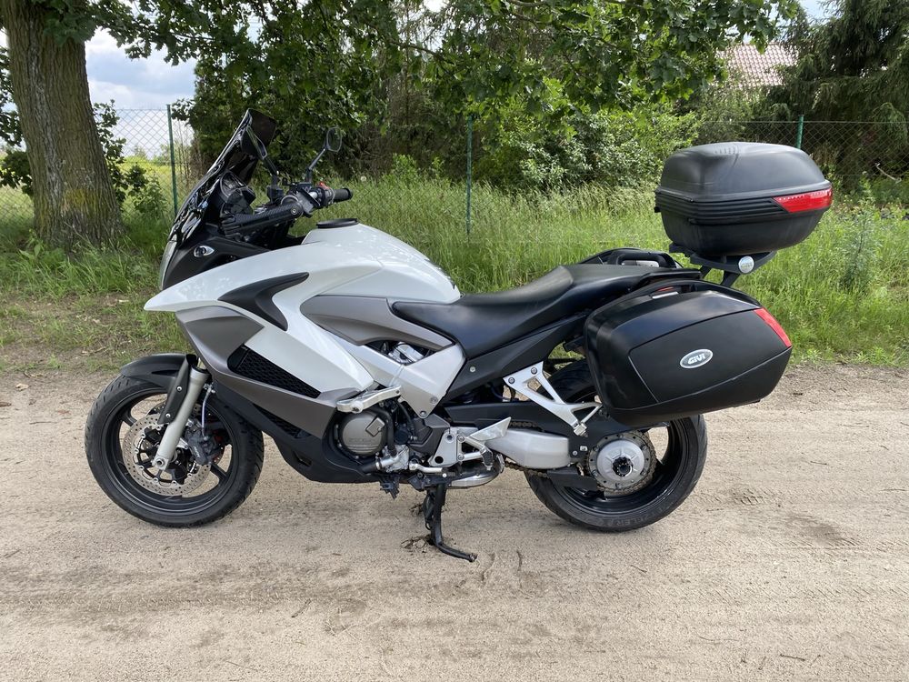 Honda VFR 800 X Crossrunner ABS 2011r 3 kufry