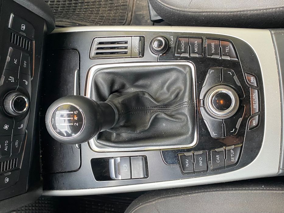 Ауді а4 б8 2011р