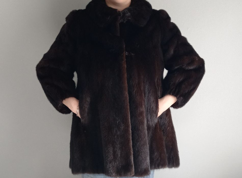 Шуба з натурального хутра норки