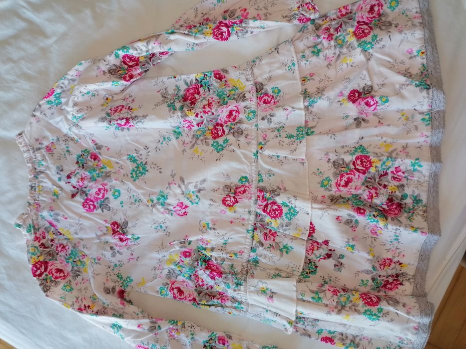 Vestido florido de inverno
