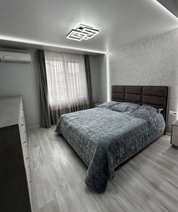 Продається 3-кімнатна квартира район ТЦ Майдан