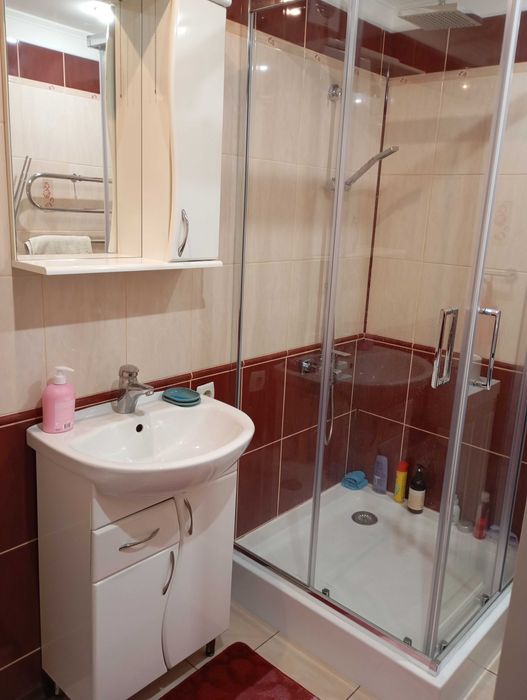 Продам  трьох кімнатну квартиру