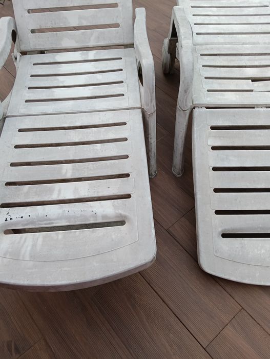 2 Cadeirões piscina