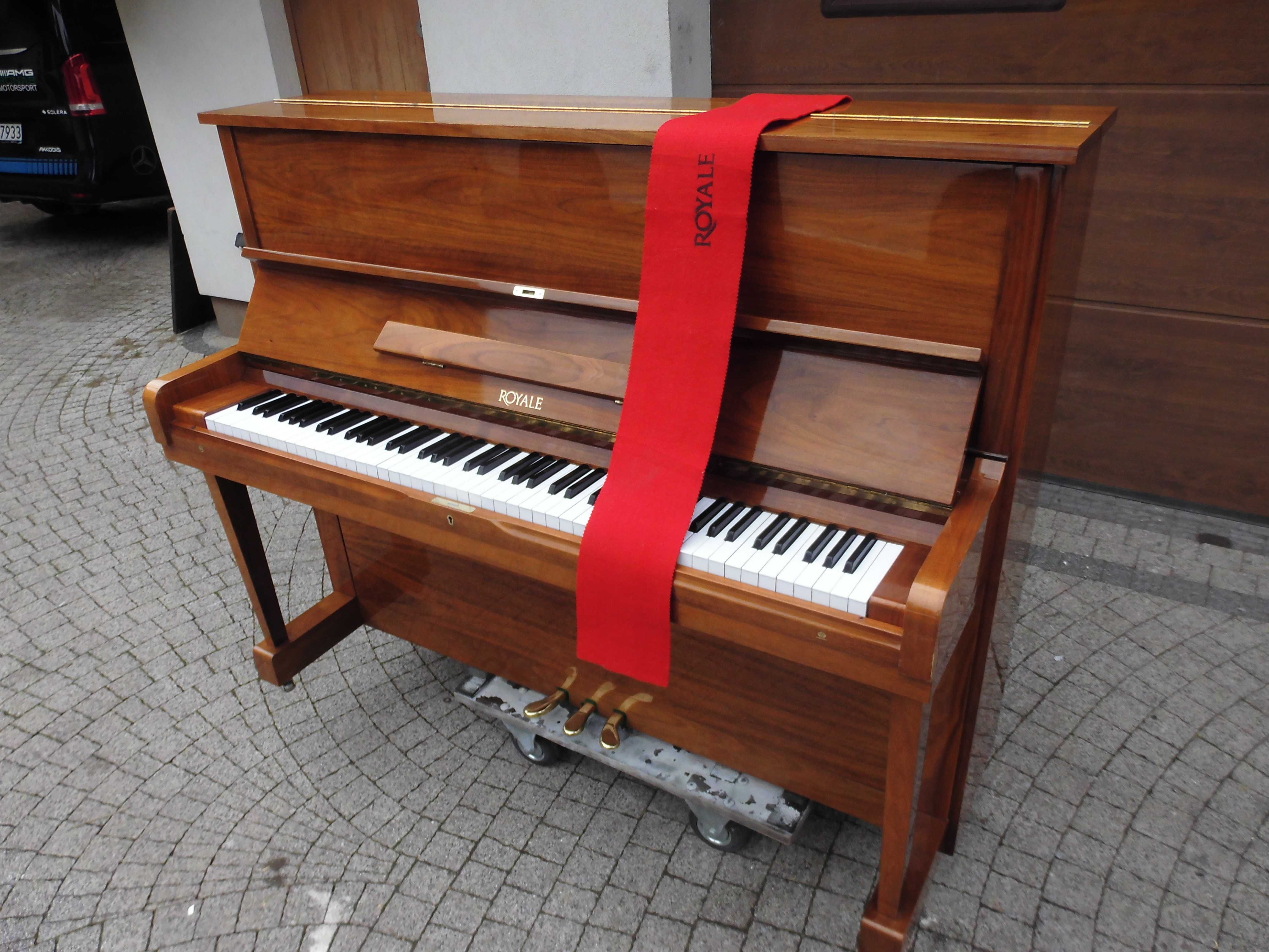 Pianino wysokie 2001r Korea Royale RS121 oryginal na gotowo transport