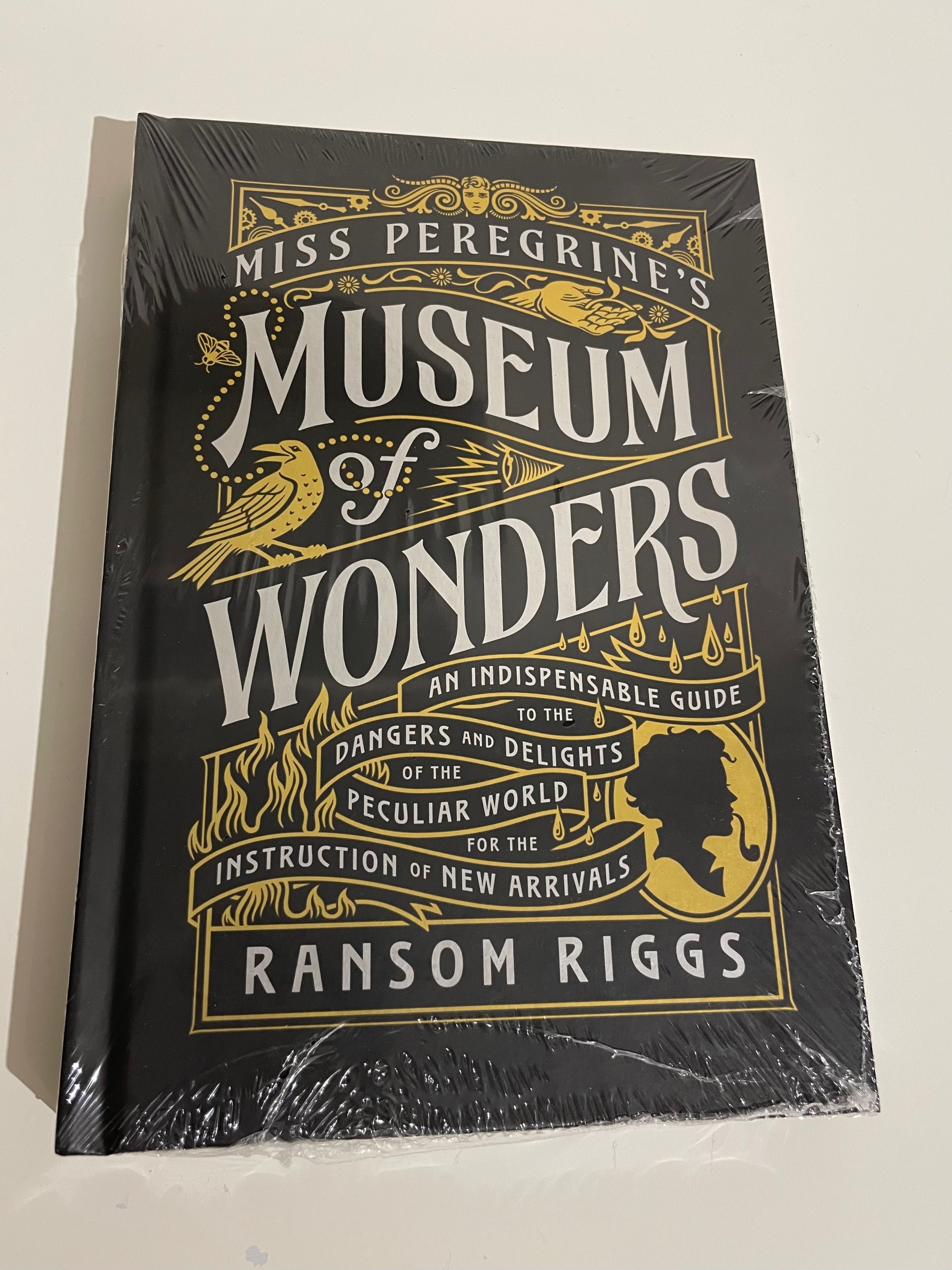 Livro Miss Peregrine's Museum of Wonders