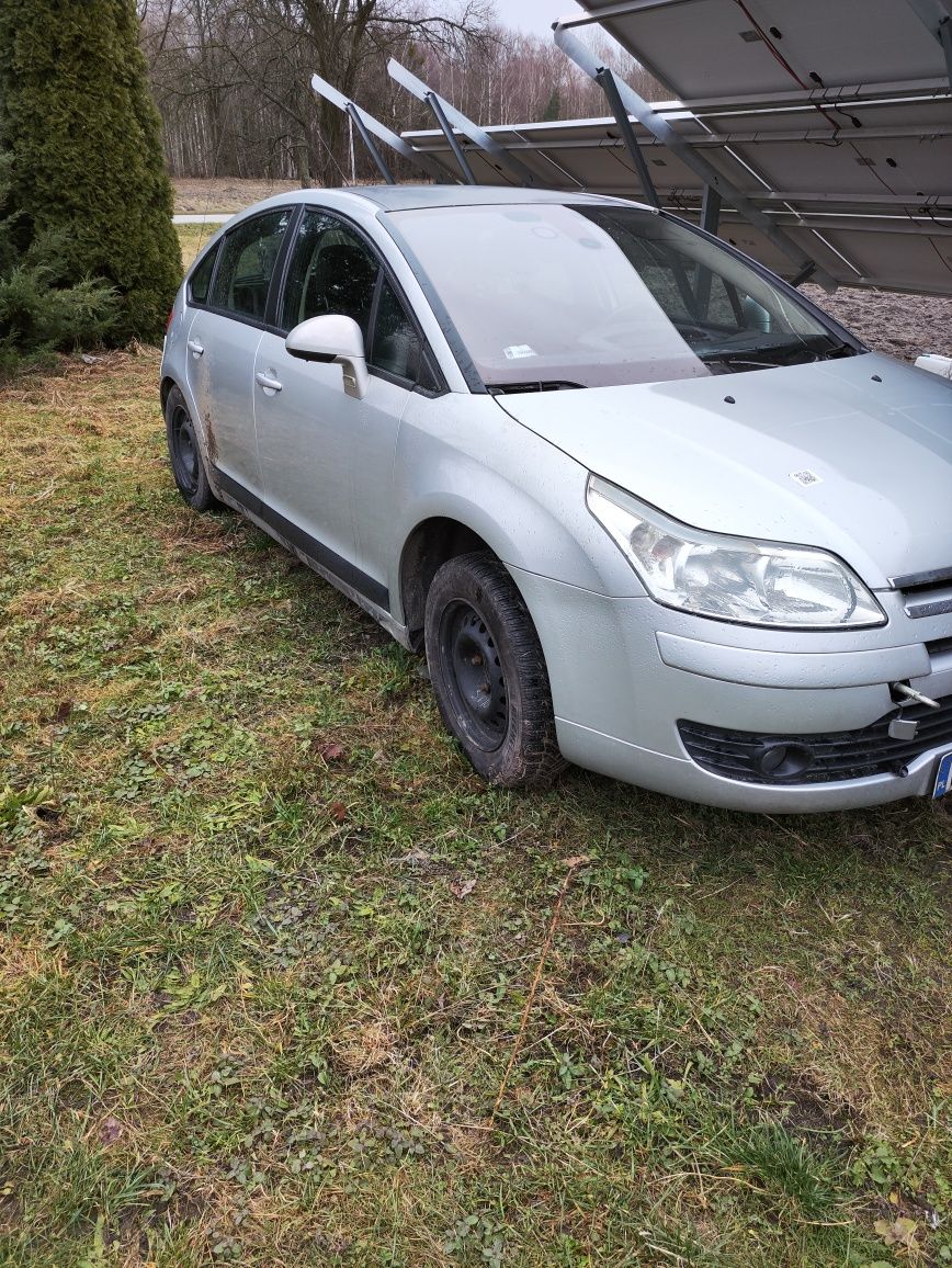 Citroen C4 uszkodzony silnik długie oplaty