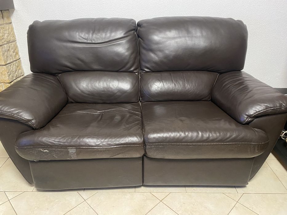Sofa individual e sofa de 2 lugares em pele. Urgente