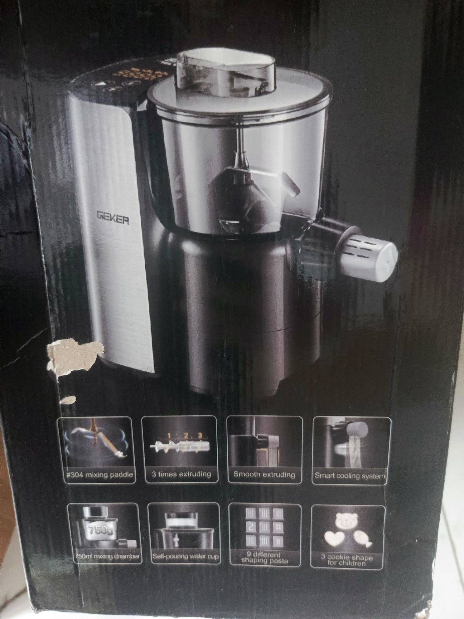 Sprzedam automatyczna maszynke do makaronu Geker