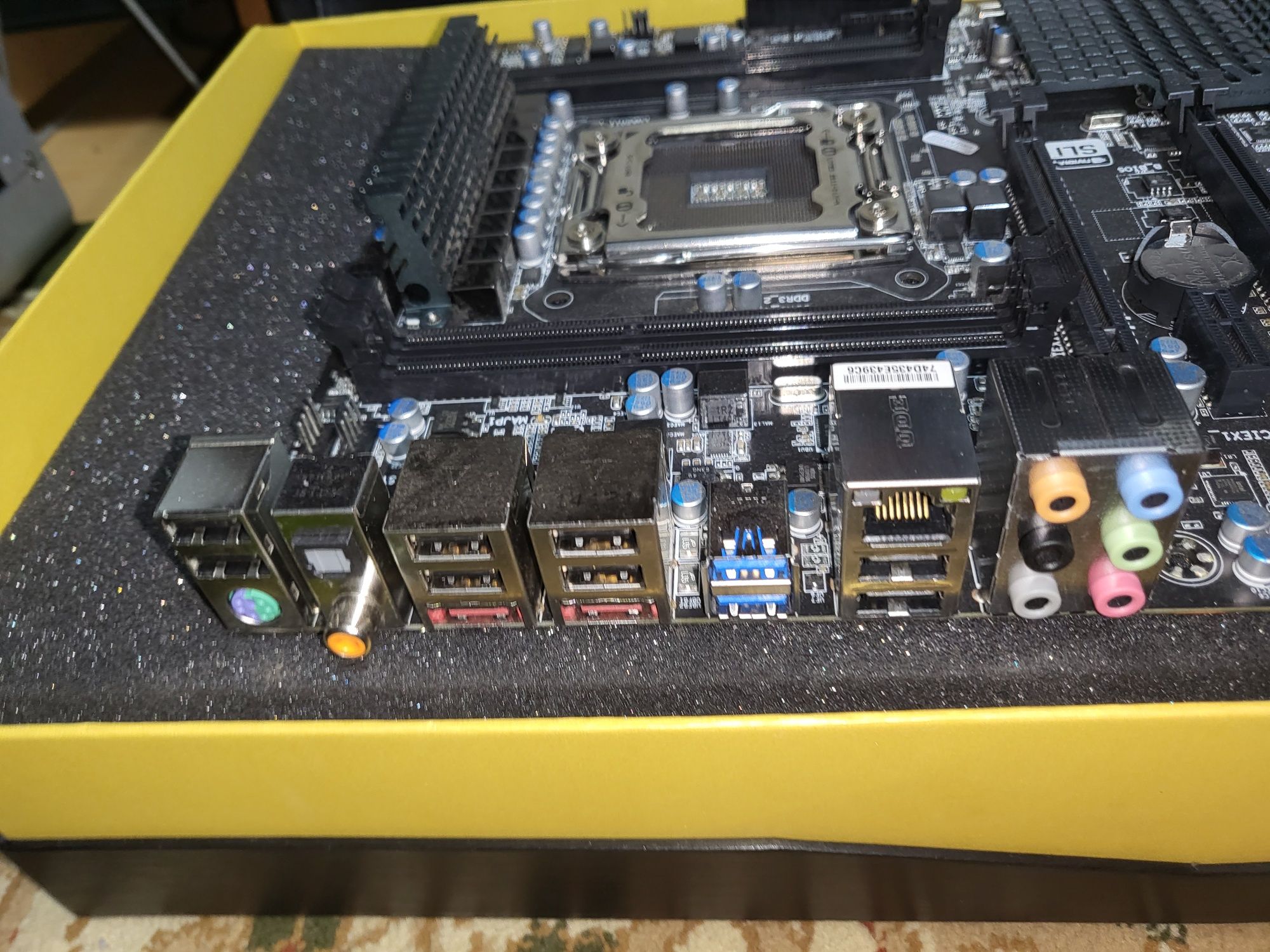 Płyta główna GIGABYTE-GA-X79-UD3 Socket LGA 2011 4 way SLI rev 1.0