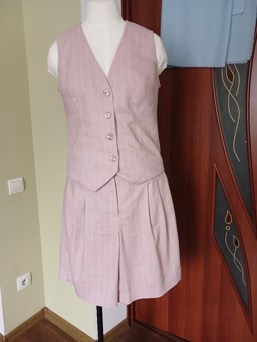 Костюм з льону жилет і шорти