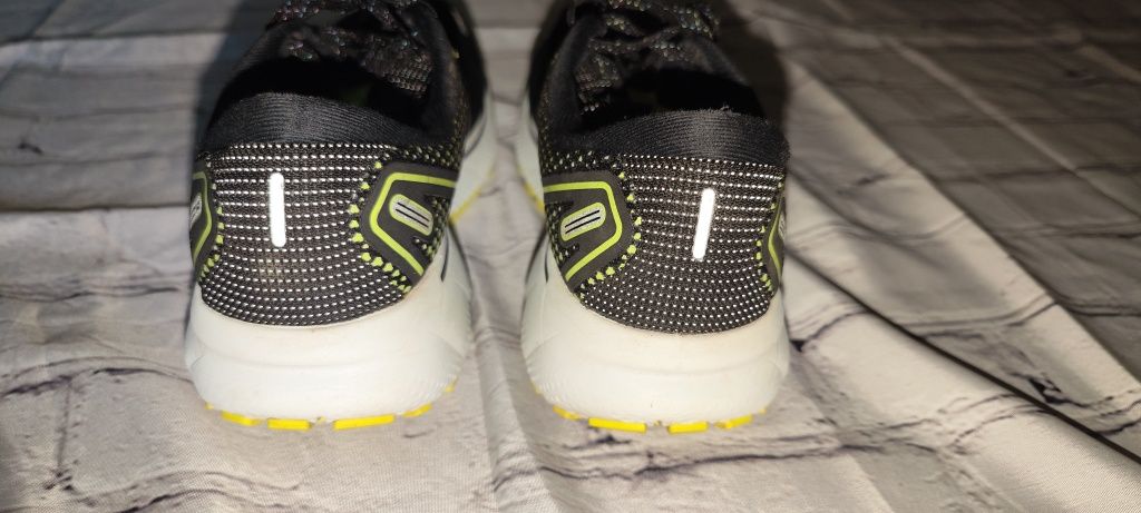 Кроссовки Brooks Ghost 14 Black Nightlife Lime Green