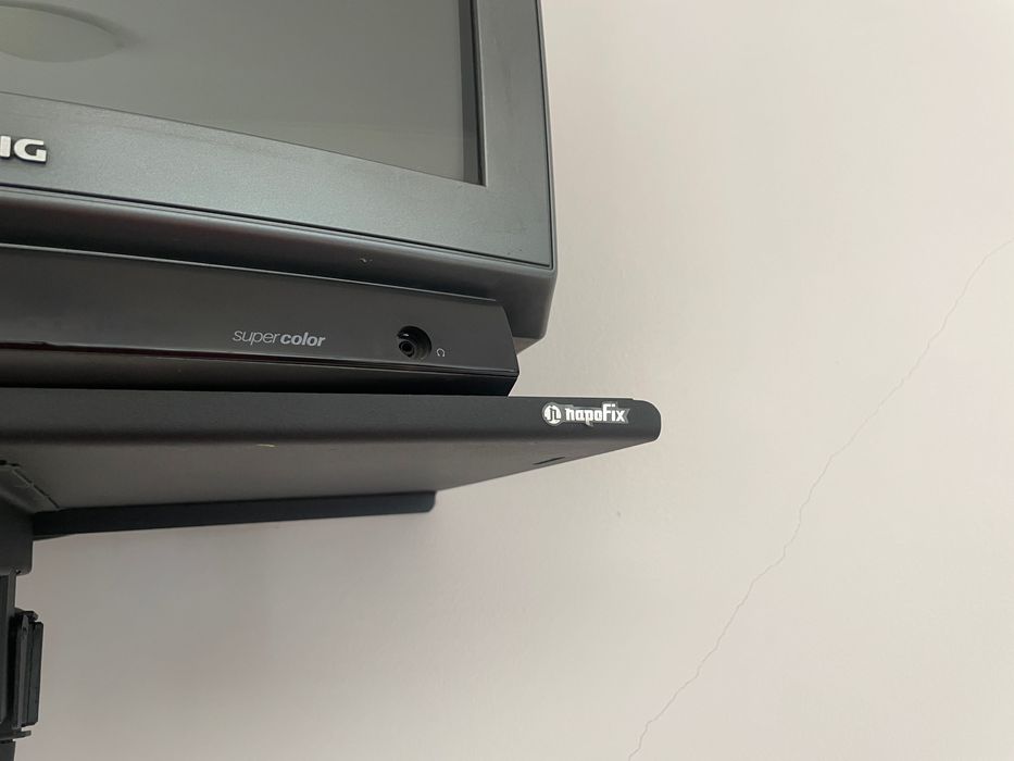 TV antiga Grundig + Suporte para tv