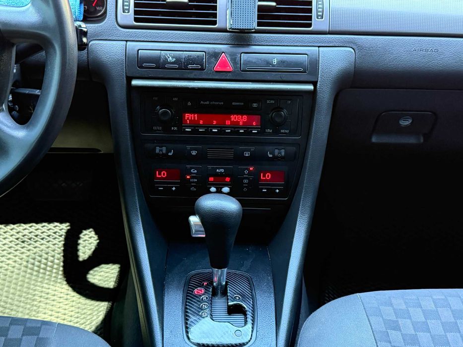 Audi A6 2002 гарний стан 2,5 дизель автомат
