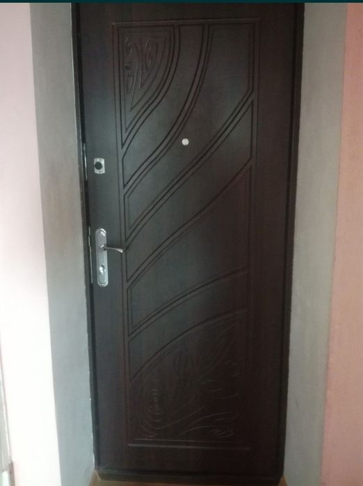 Здається в довготривалу оренду 2-х кімн. квартира в м. ЯВОРІВ.