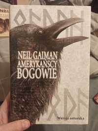 Neil Gaiman - Amerykańscy Bogowie (Mag, 2013) (Twarda) (Nowa)