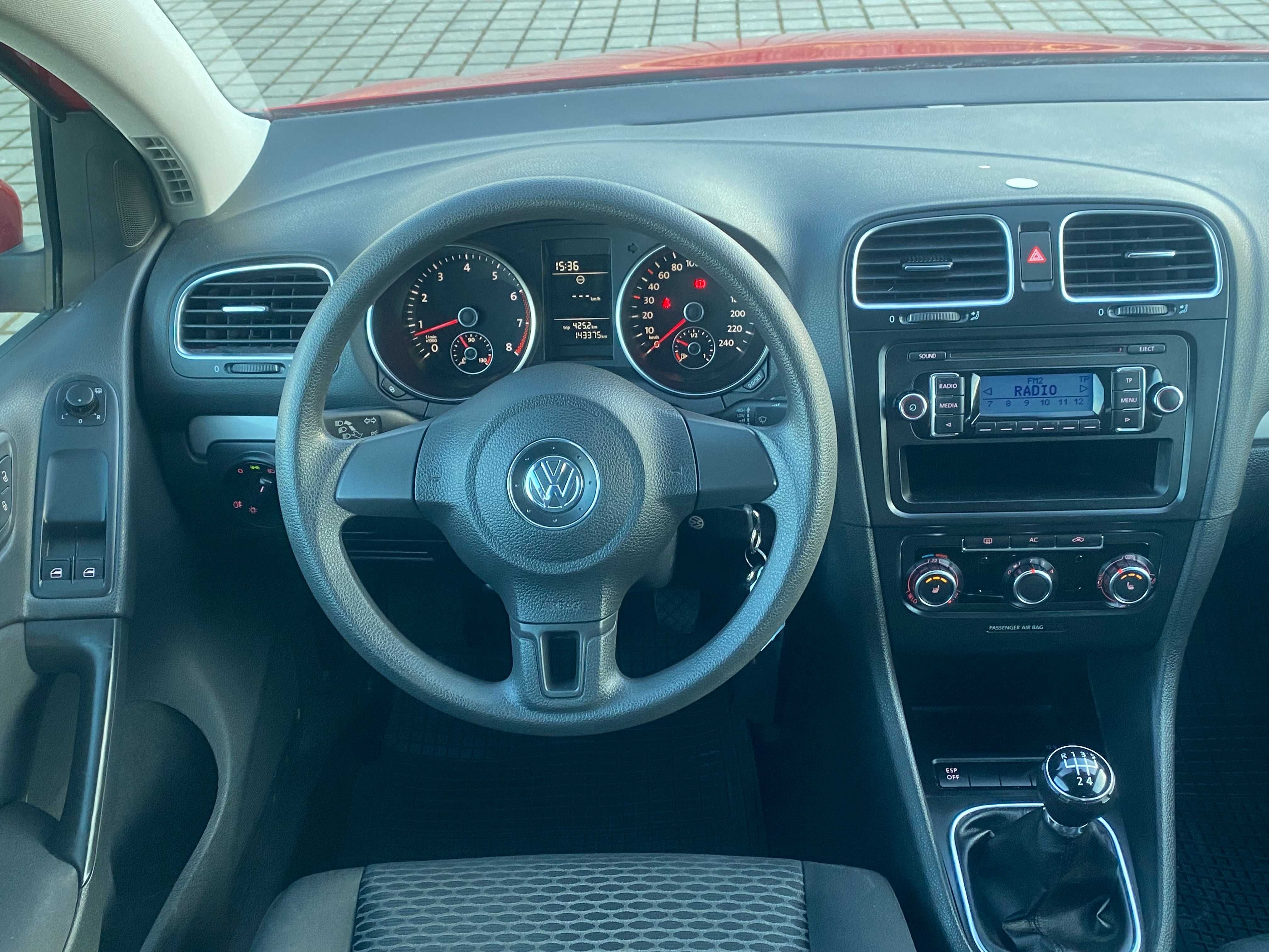VW GOLF 6 ROK 2009 POJ, 1.4 MPI 85 KM PRZEB. 143000 serws klima