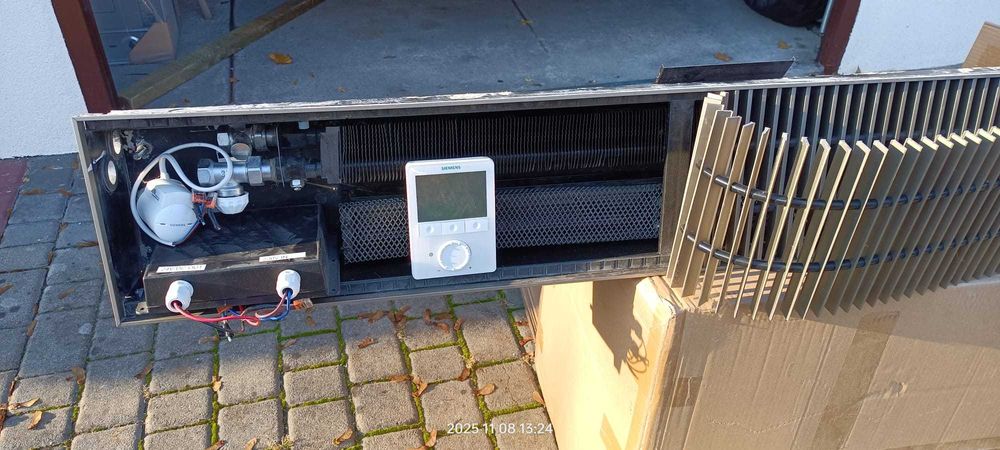 Grzejnik kanałowy z nadmuchem 2000x215