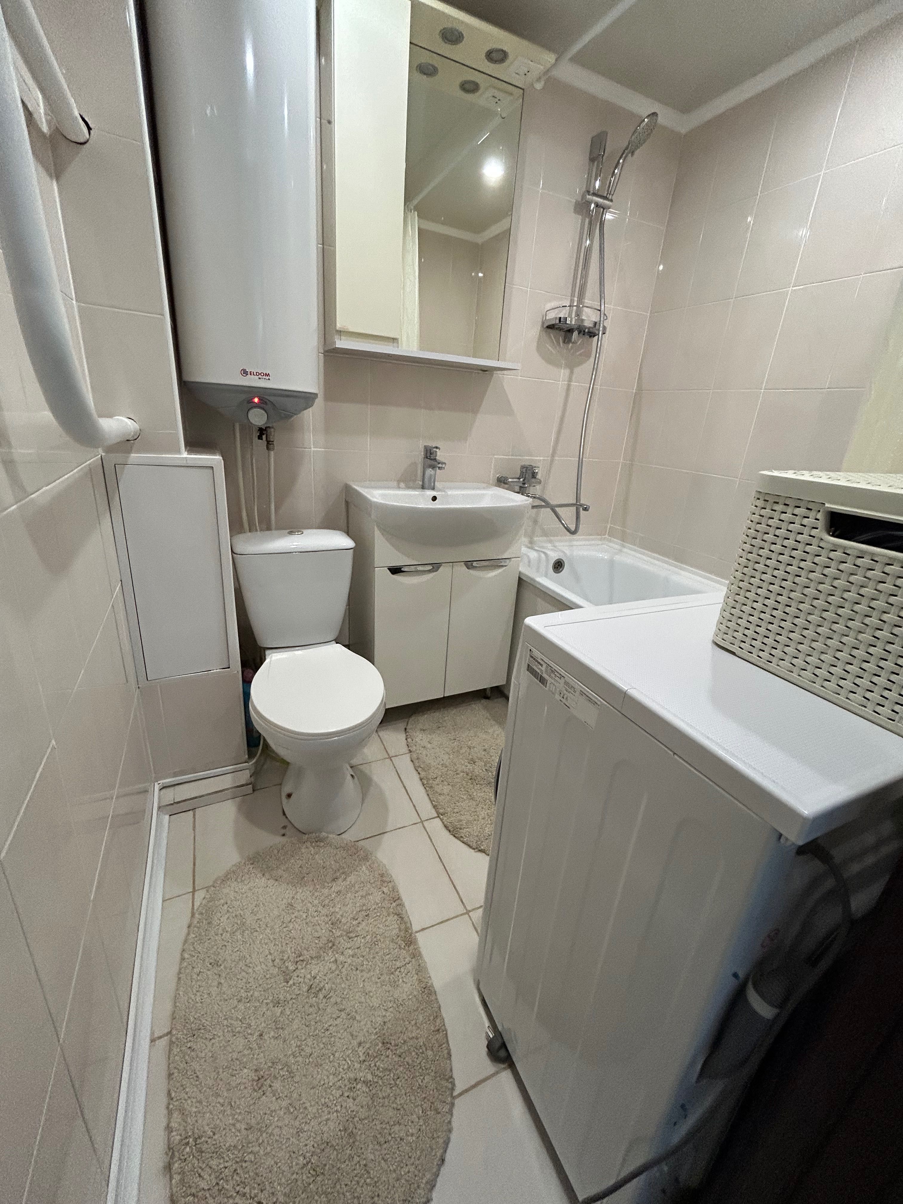 1-кім .вул.Корольова 35м .4/9 П є/р-39900дол торг