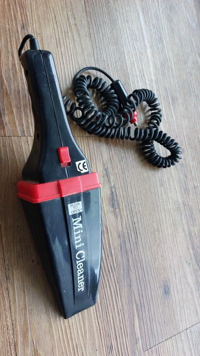 Odkurzacz samochodowy