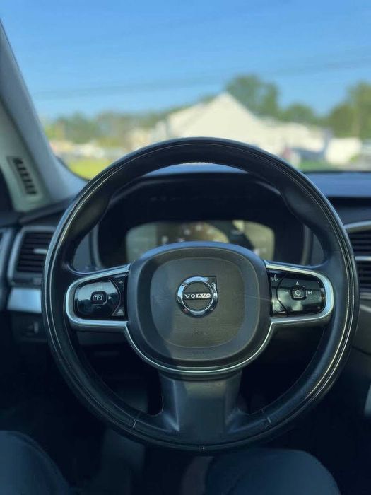 Volvo XC90 T5 Momentum 7-Passenger      2018