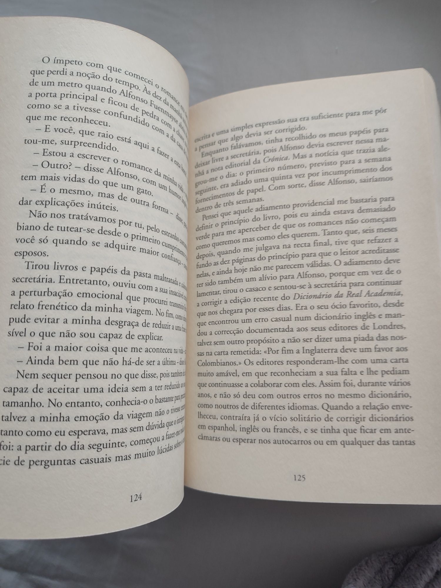 Livro 'Viver para Contá-la'