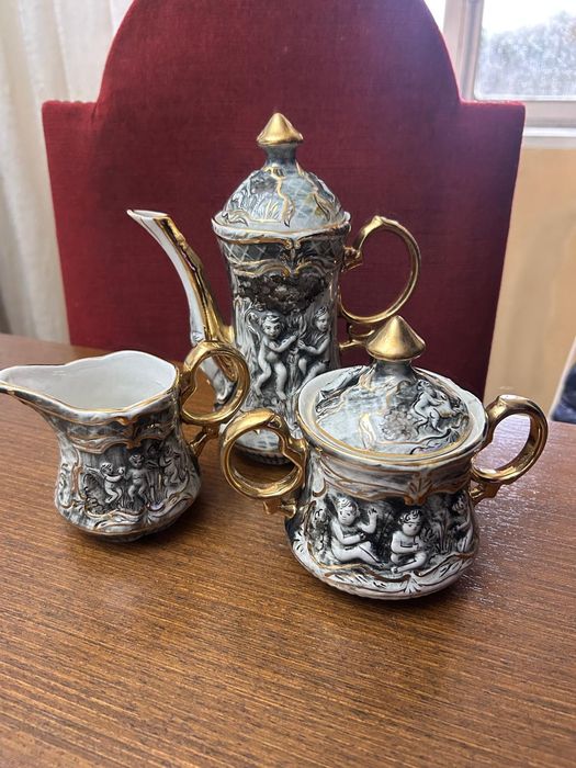 Conjunto de serviço de cafés