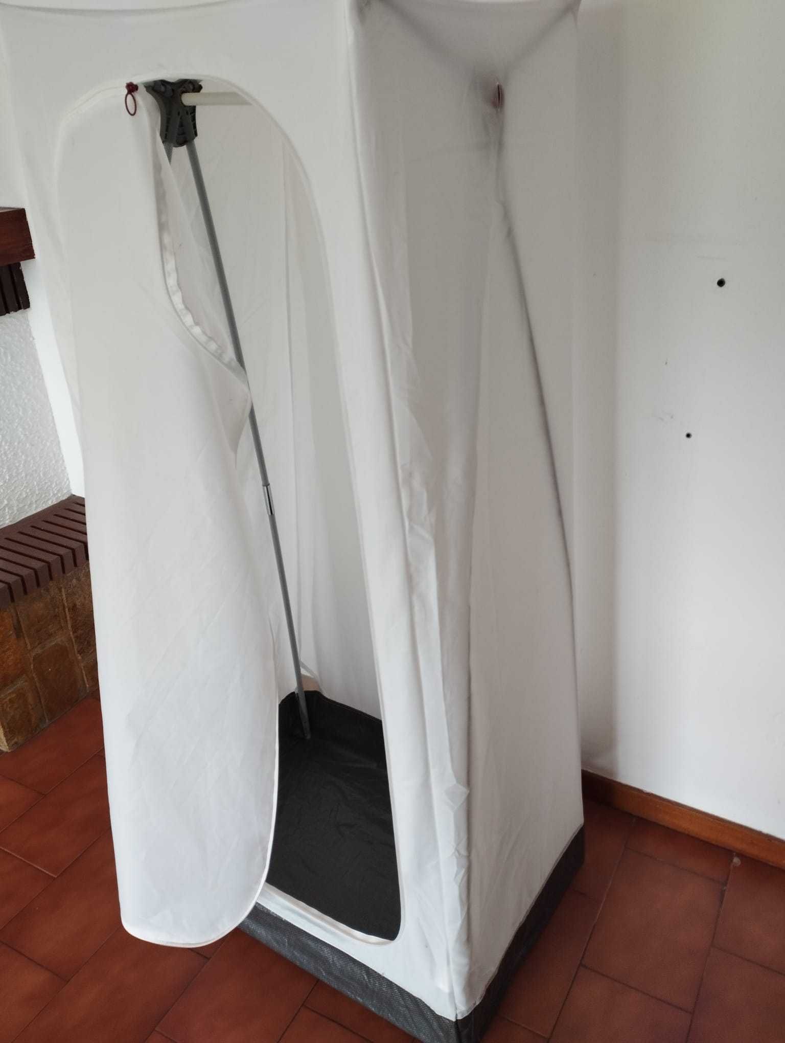 Roupeiros VUKU Ikea
