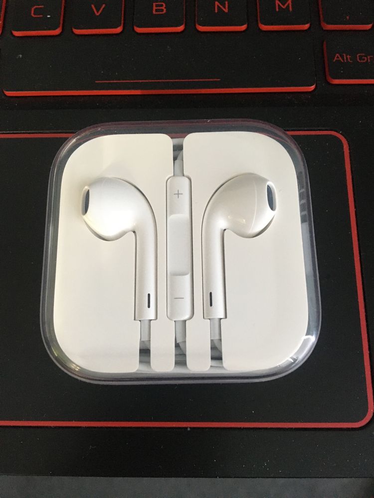 Sluchawki przewodowe Apple