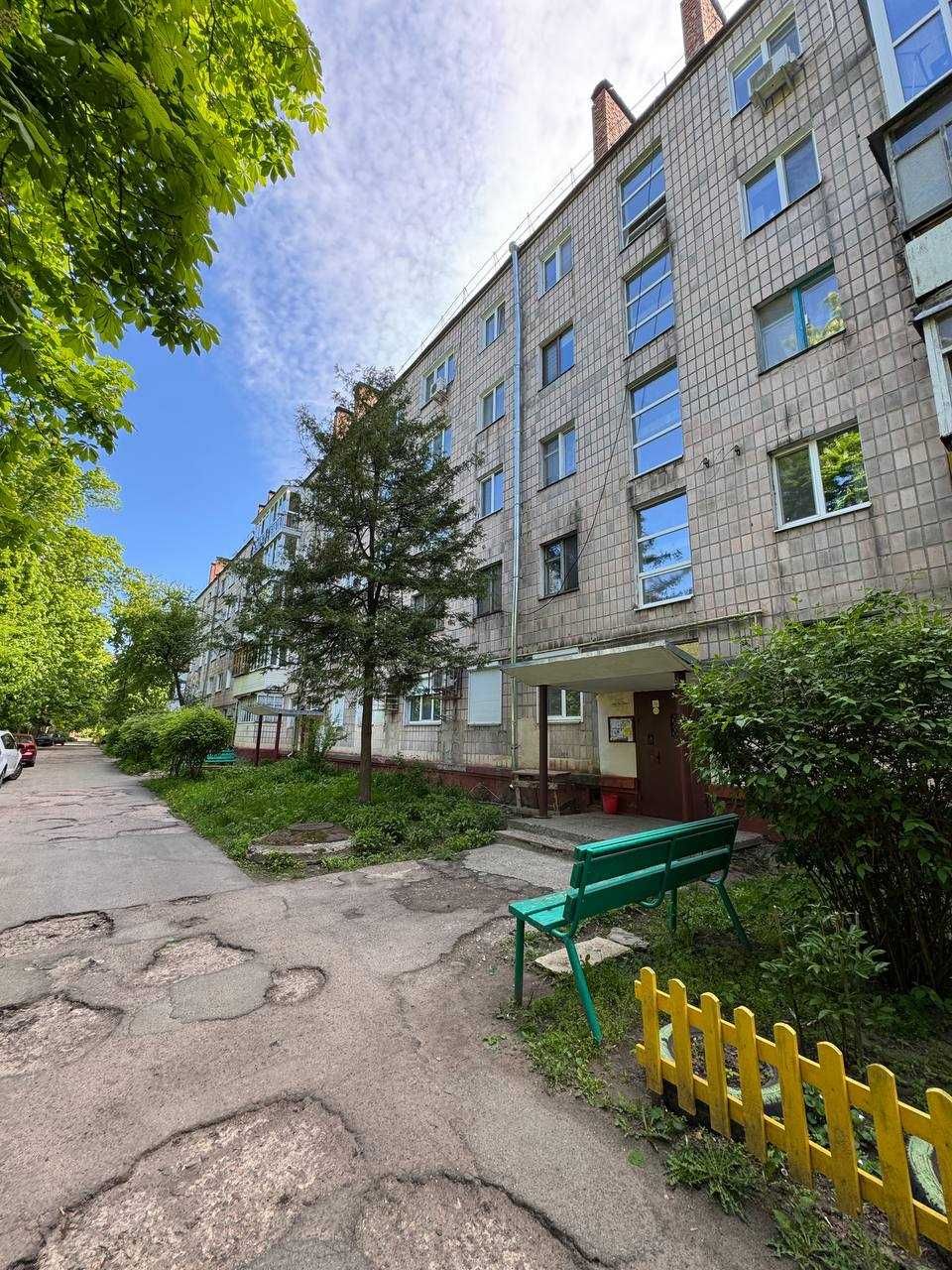 3 кімнатна квартира з новим ремонтом район Круг