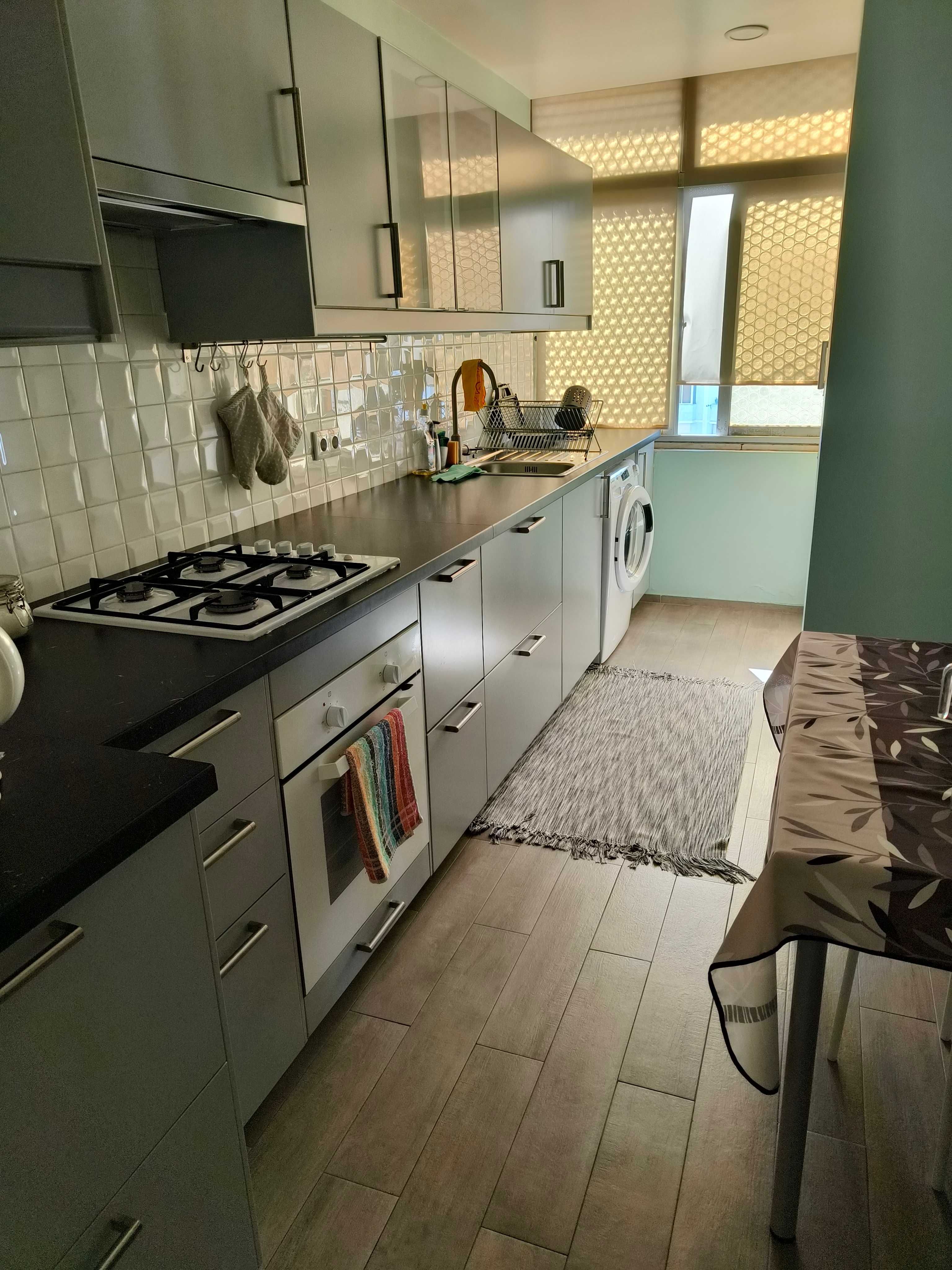 Quarto estudante rapariga - Lumiar - despesas incluídas