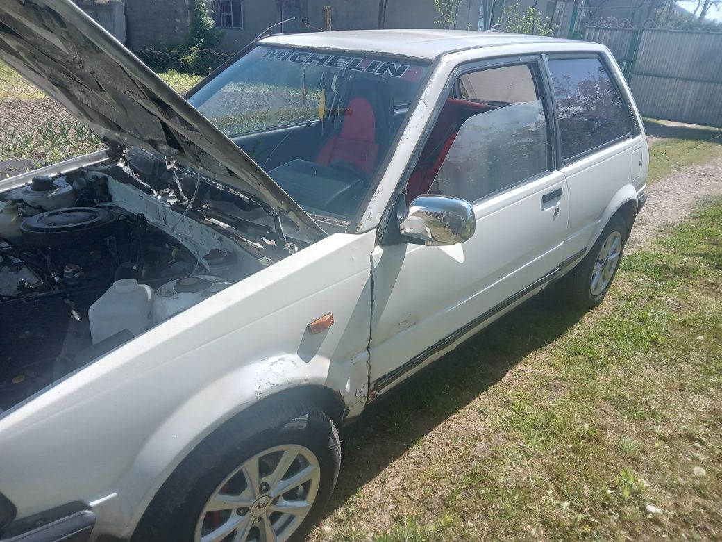 Продам Toyota starlet