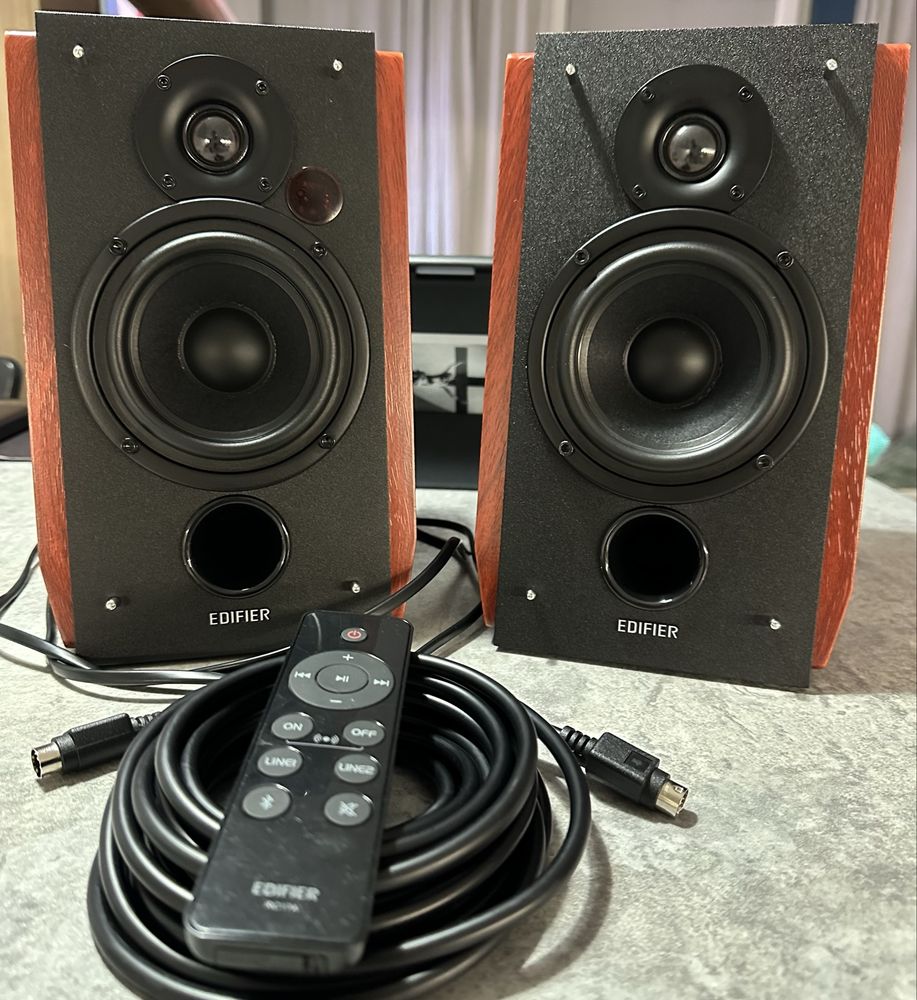 Edifier R1700BTs – Bluetooth, sub-out, świetny dźwięk