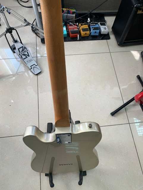 Продам електрогитару Alba Telecaster. Недорого.