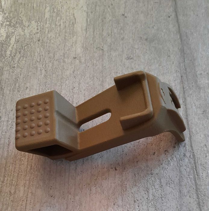 Multitasker MAGPOD Gen3 TAN powiększona stopka podpórka bipod