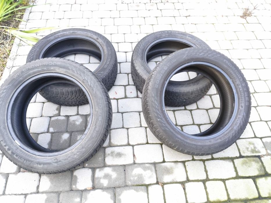 Opony zimowe Nokian Tyres WR Snowproof  205/55/16
