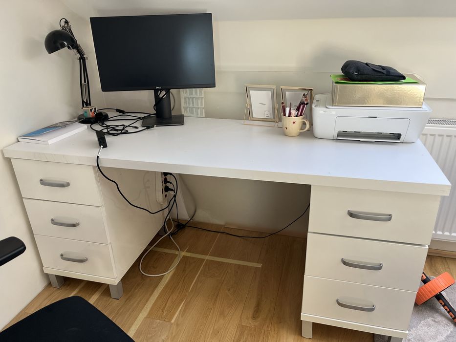 Rezerwacja Biurko 165x62cm biale porzadne