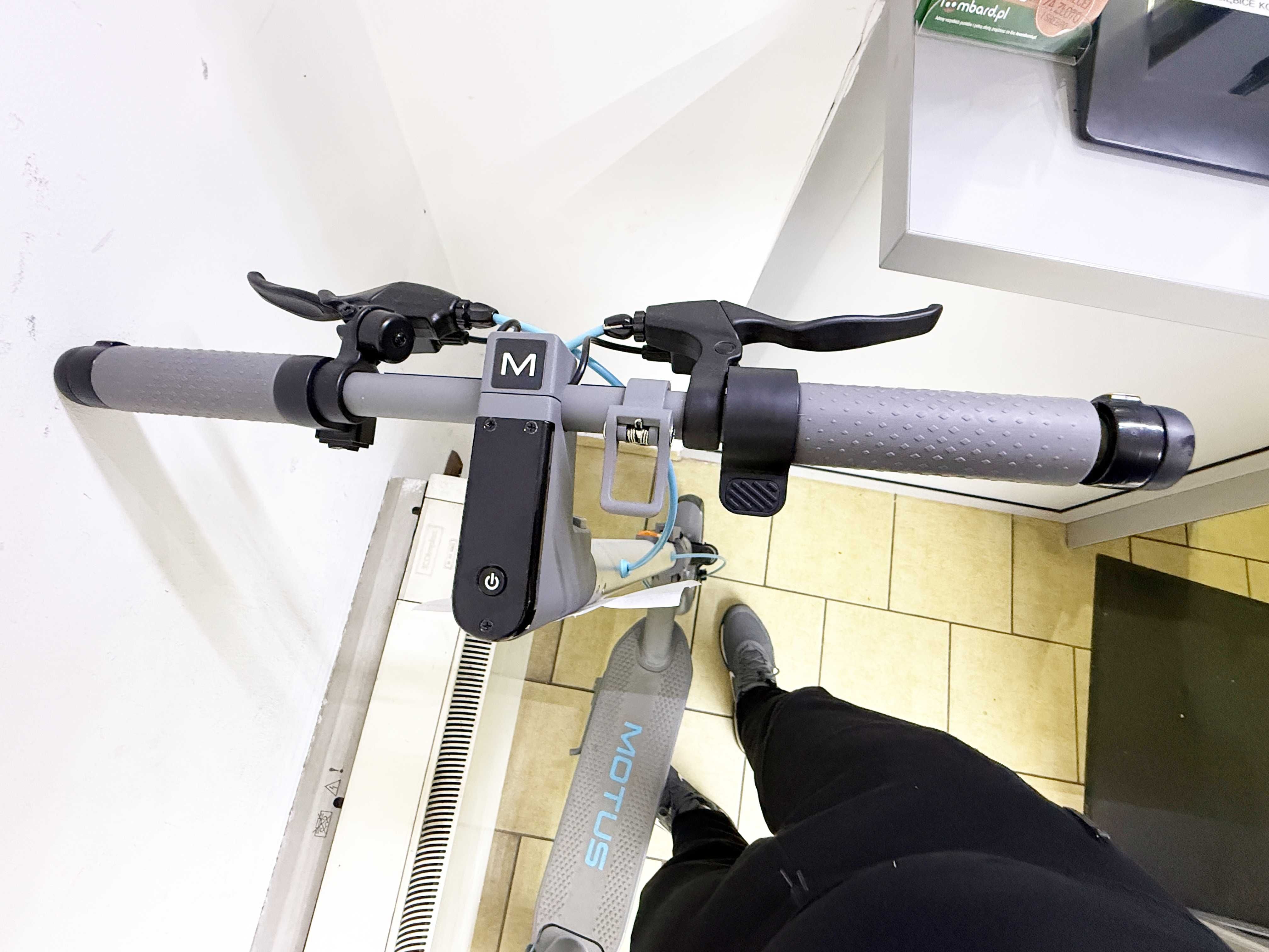 Hulajnoga Motus Scooty 10 PLUS 2023 + Ładowarka + Akcesoria