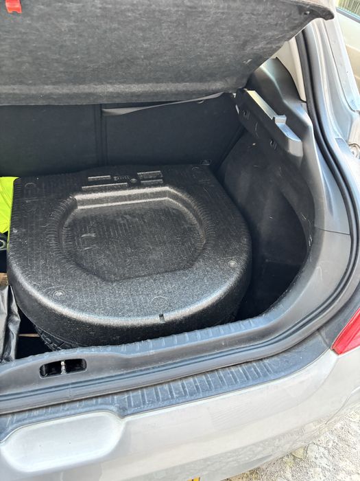 Peugeot gpl em bom estado cor cinza